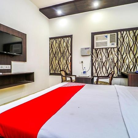 Hotel Sartaj Ludhiana Dış mekan fotoğraf