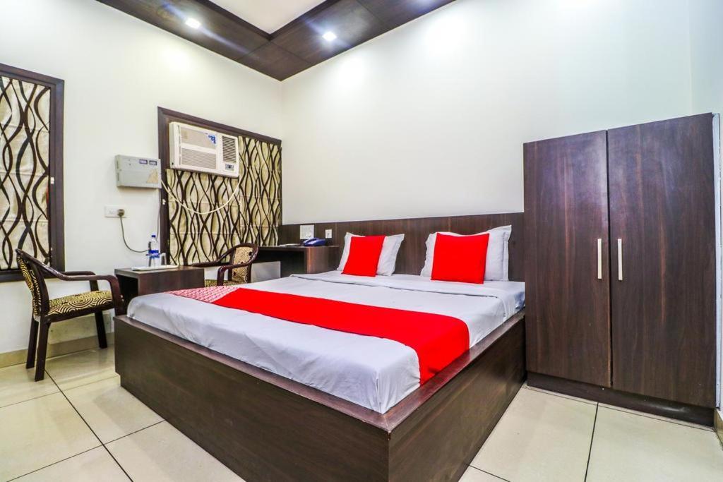 Hotel Sartaj Ludhiana Dış mekan fotoğraf