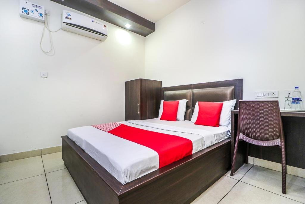 Hotel Sartaj Ludhiana Dış mekan fotoğraf